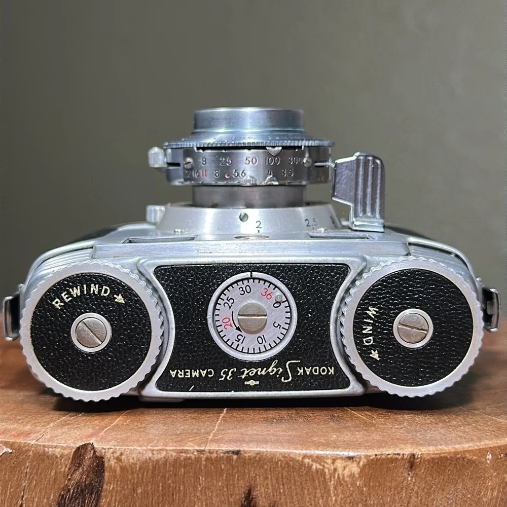 KODAK Signet 35 with Leather Kodak Case - Picture 5 of 16